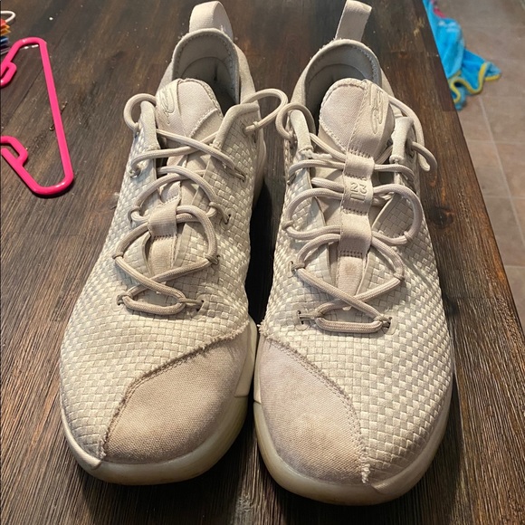 LeBron 14 Low, Bone - Picture 2 of 2